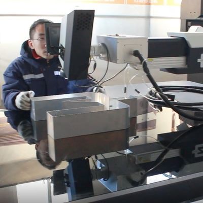 E500 Automatische lasersweismachine voor het maken van gegalvaniseerde platen en reclameborden