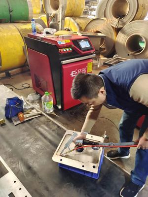 Super Outlet Handheld Fiber Laser Welding Machine 1000W 1500W 2000W voor de metaalindustrie
