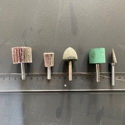 Metalen slijpen Automatische 3D-brievenpoetsmachine voor reclame solide woorden