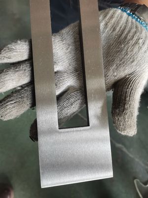 Ejon YZ400 bandleveringsmachine voor lasersnijden en stempelen