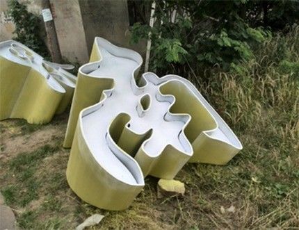 Automatische letterbuigmachine voor grote letters