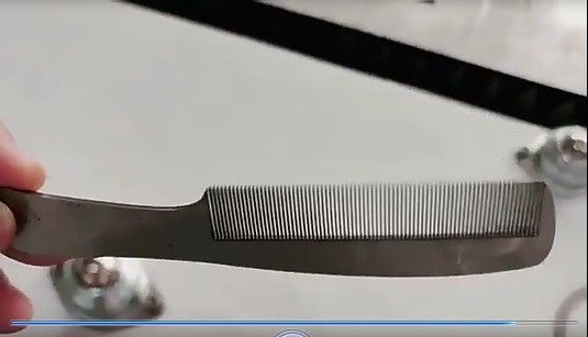 1500W CNC-lasersnijmachine voor metaalvezels met continue golfoperatie