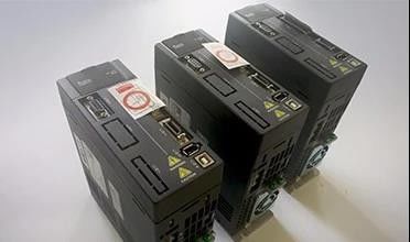 Geavanceerde TJ-EJON automatische machine voor het buigen van kanaalletters met Fuji servo-asbesturing