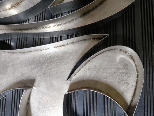 E300/E500 lasersweismachine voor de productie van advertentieborden